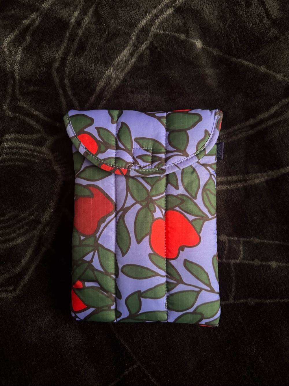 Baggu Apple Tree Puffy Tablet Sleeve (EUC)